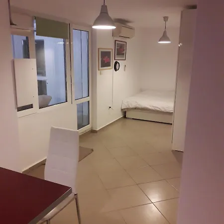 поморие1 Apartment *