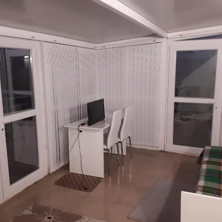 поморие1 Apartment *